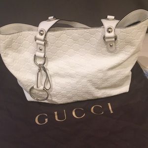 Gucci leather bag like new